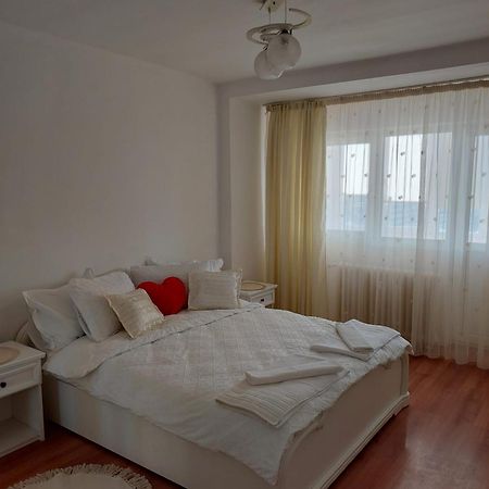Panorama Mega Apartament Pantelimon Bucarest Esterno foto