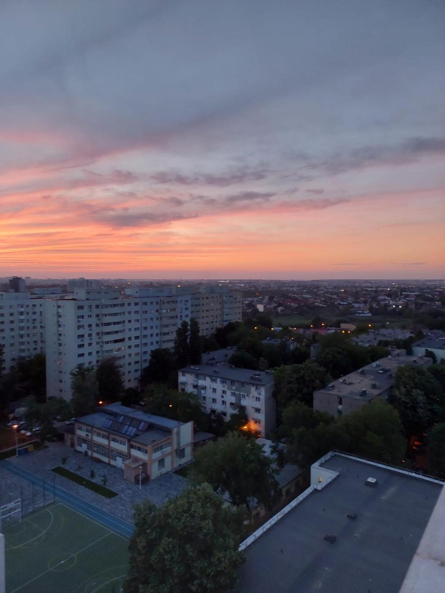 Panorama Mega Apartament Pantelimon Bucarest Esterno foto
