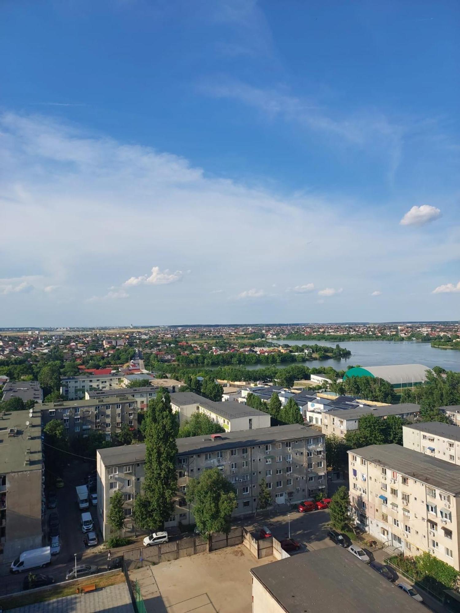 Panorama Mega Apartament Pantelimon Bucarest Esterno foto